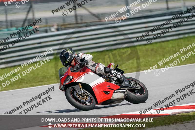 Sepang;event digital images;motorbikes;no limits;peter wileman photography;trackday;trackday digital images